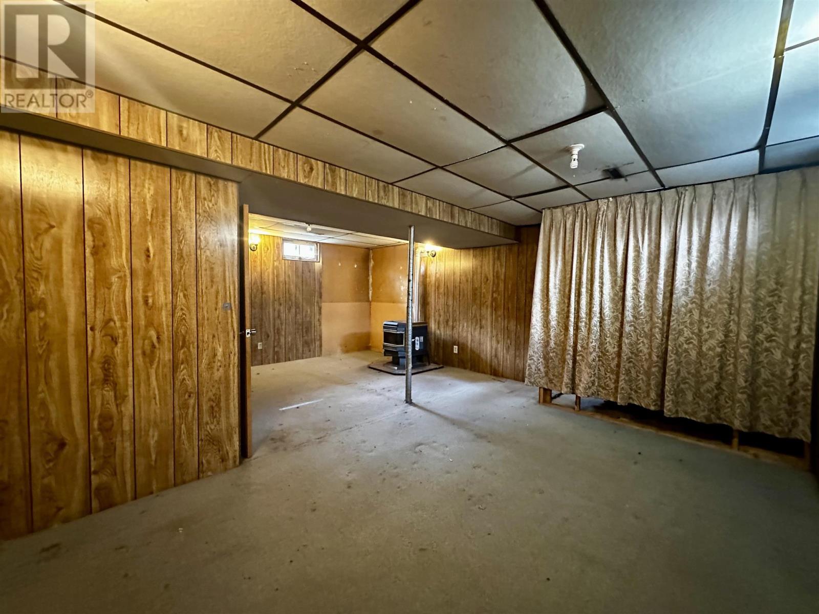 12 LAUZON CRES - 16