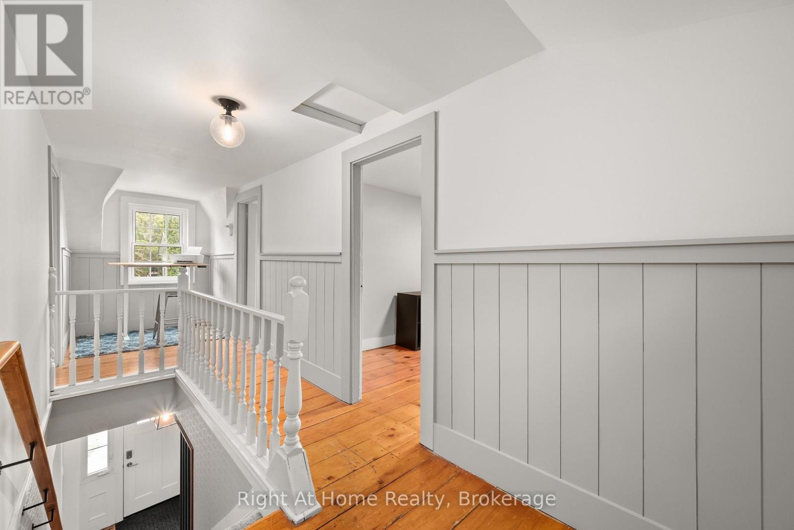 88 KING STREET E - Image 27