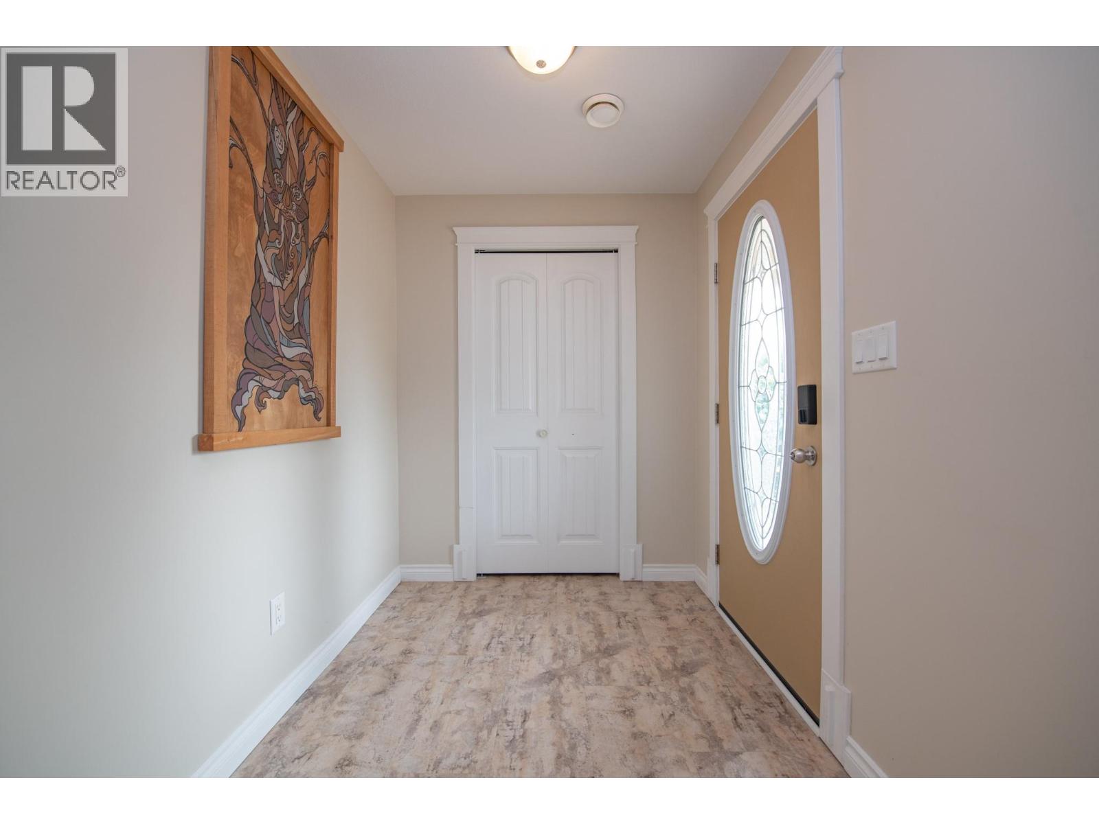 1808 Skyview Crescent - Image 25