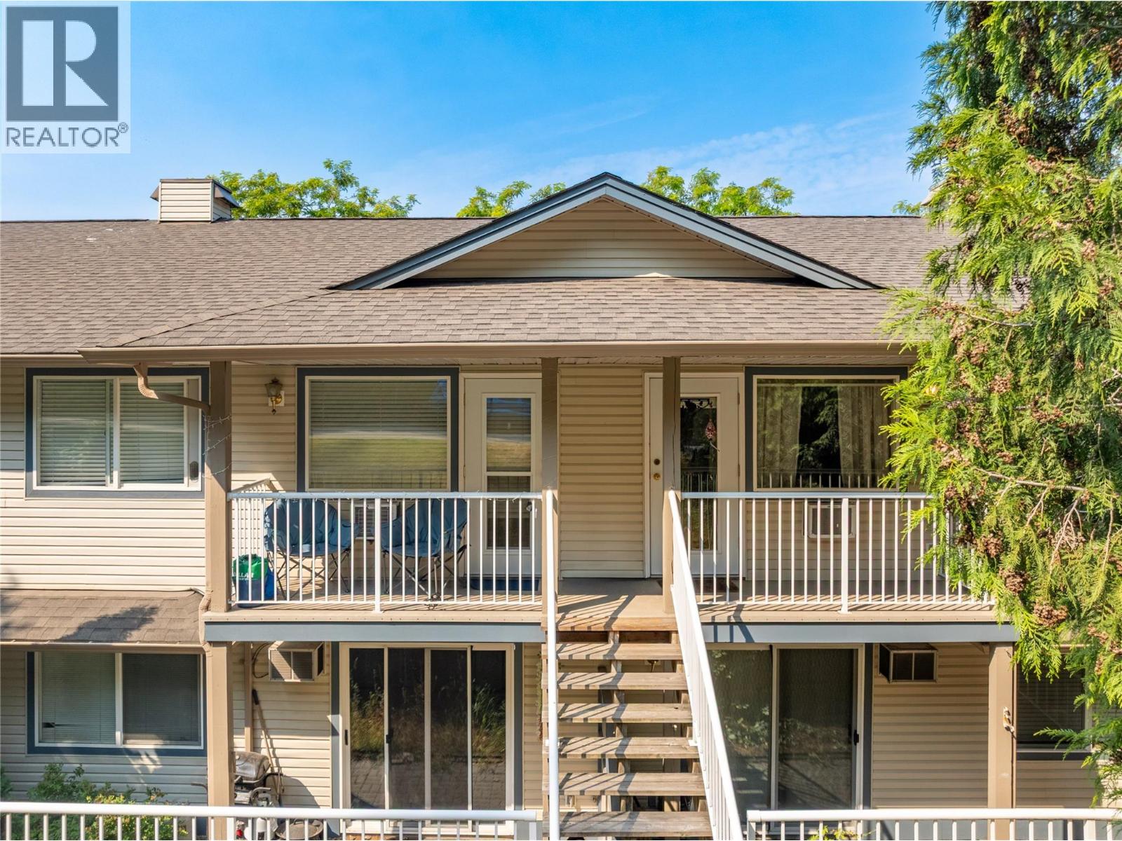 204 831 2nd Street Southeast, Salmon Arm