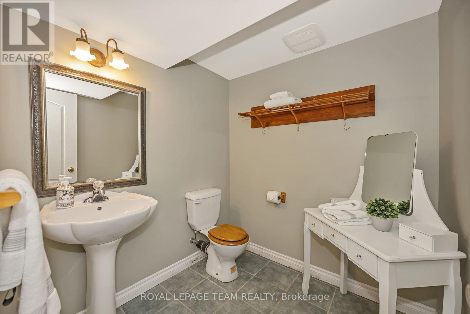 6543 WHEATFIELD CRESCENT - 27