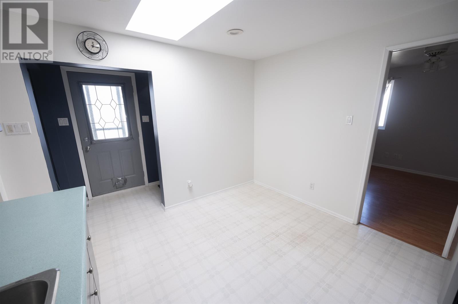 735 Ernestine Avenue - Image 10