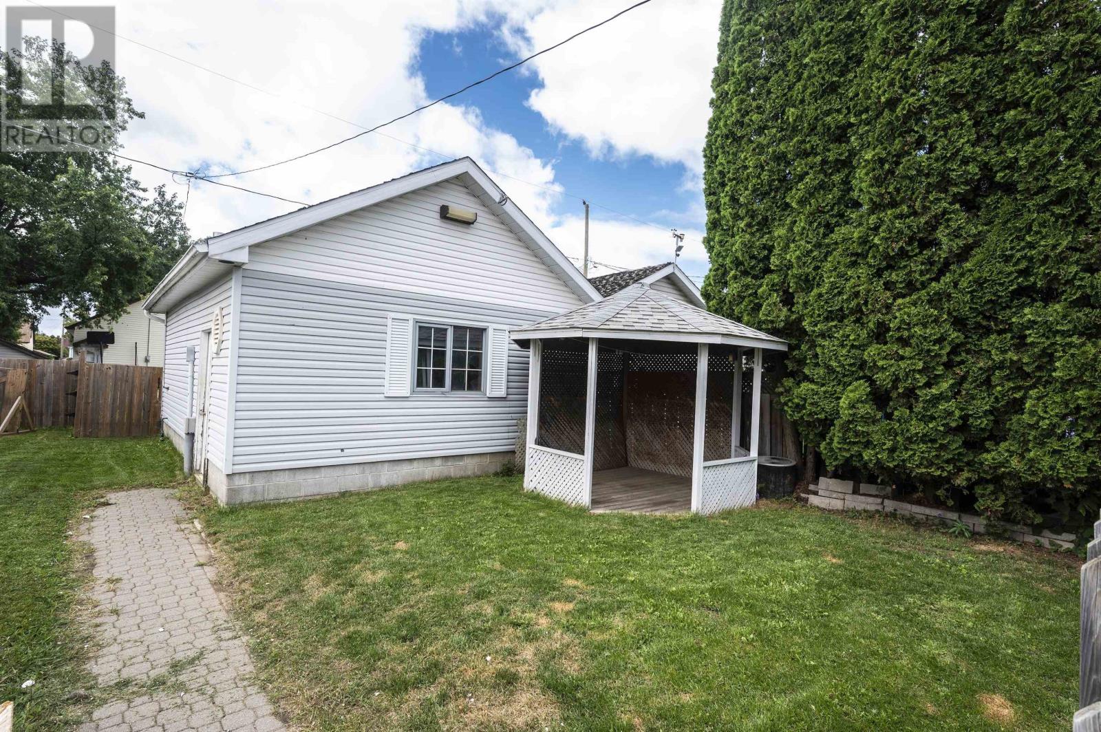 735 Ernestine Avenue - Image 27