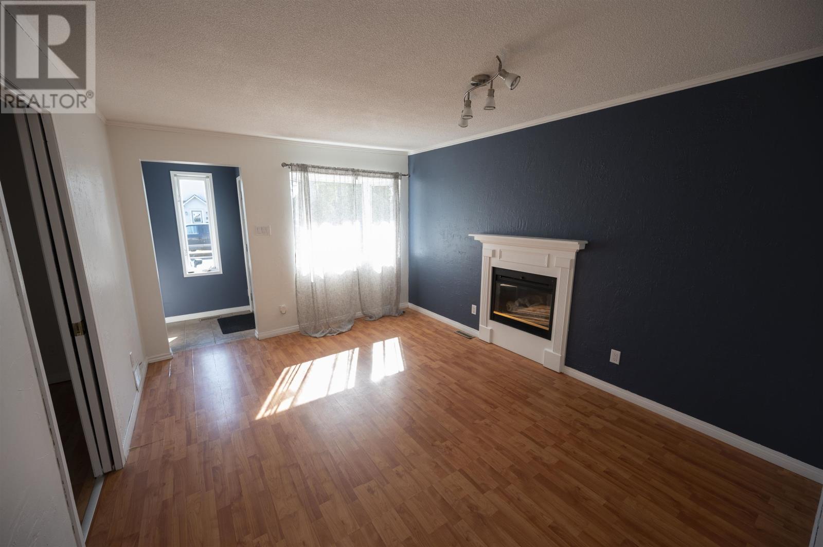 735 Ernestine Avenue - Image 4
