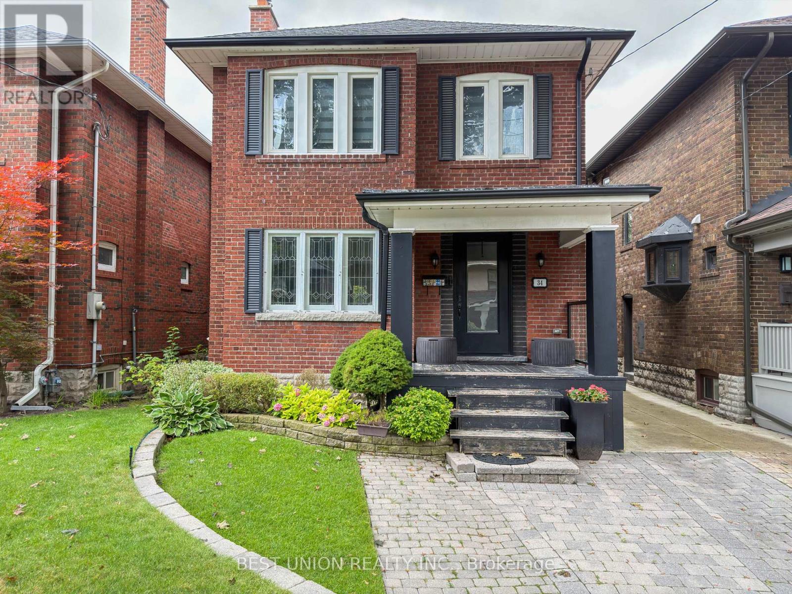 Photo of 34 Maxwell Avenue