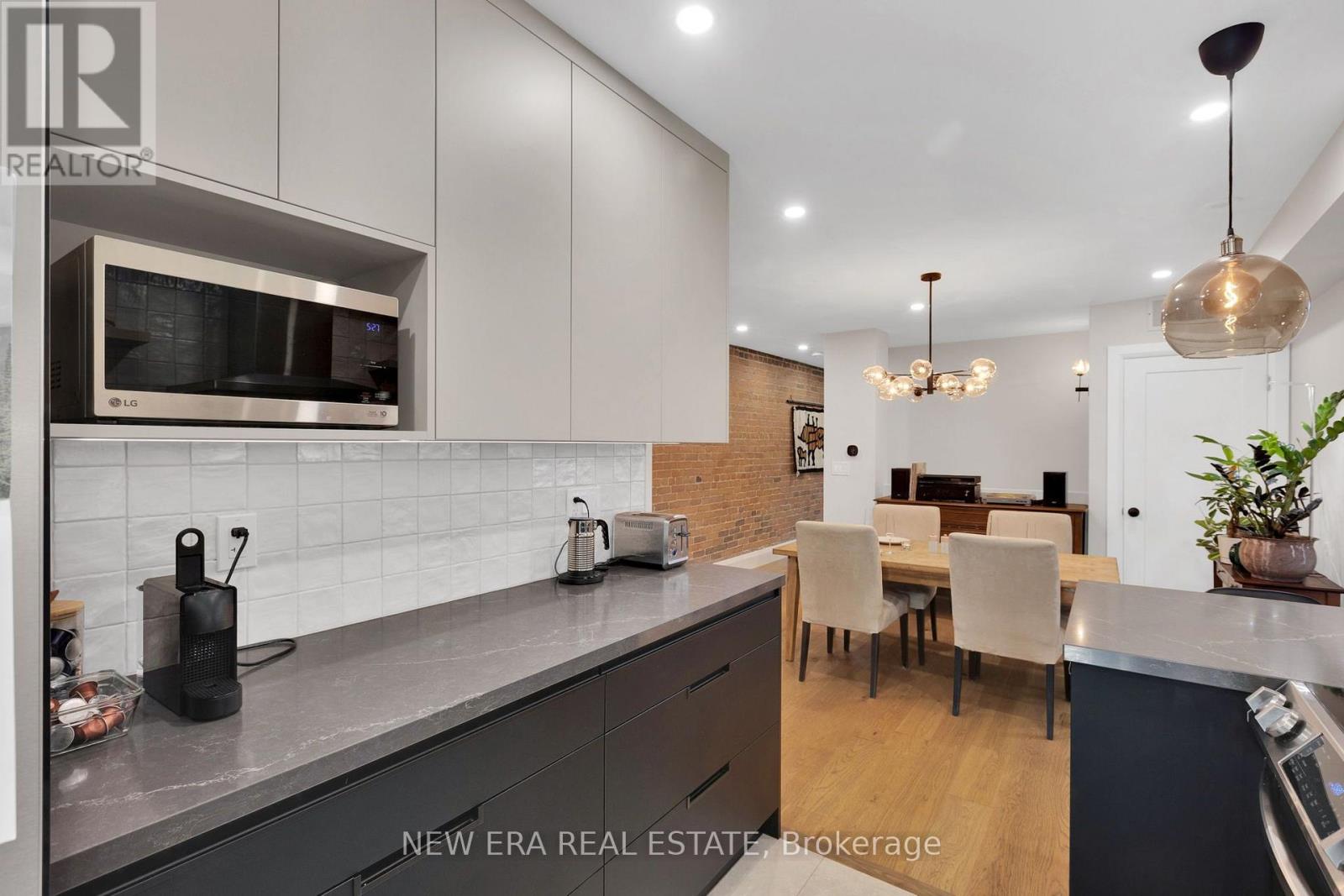 360 WOODBINE AVENUE - 20