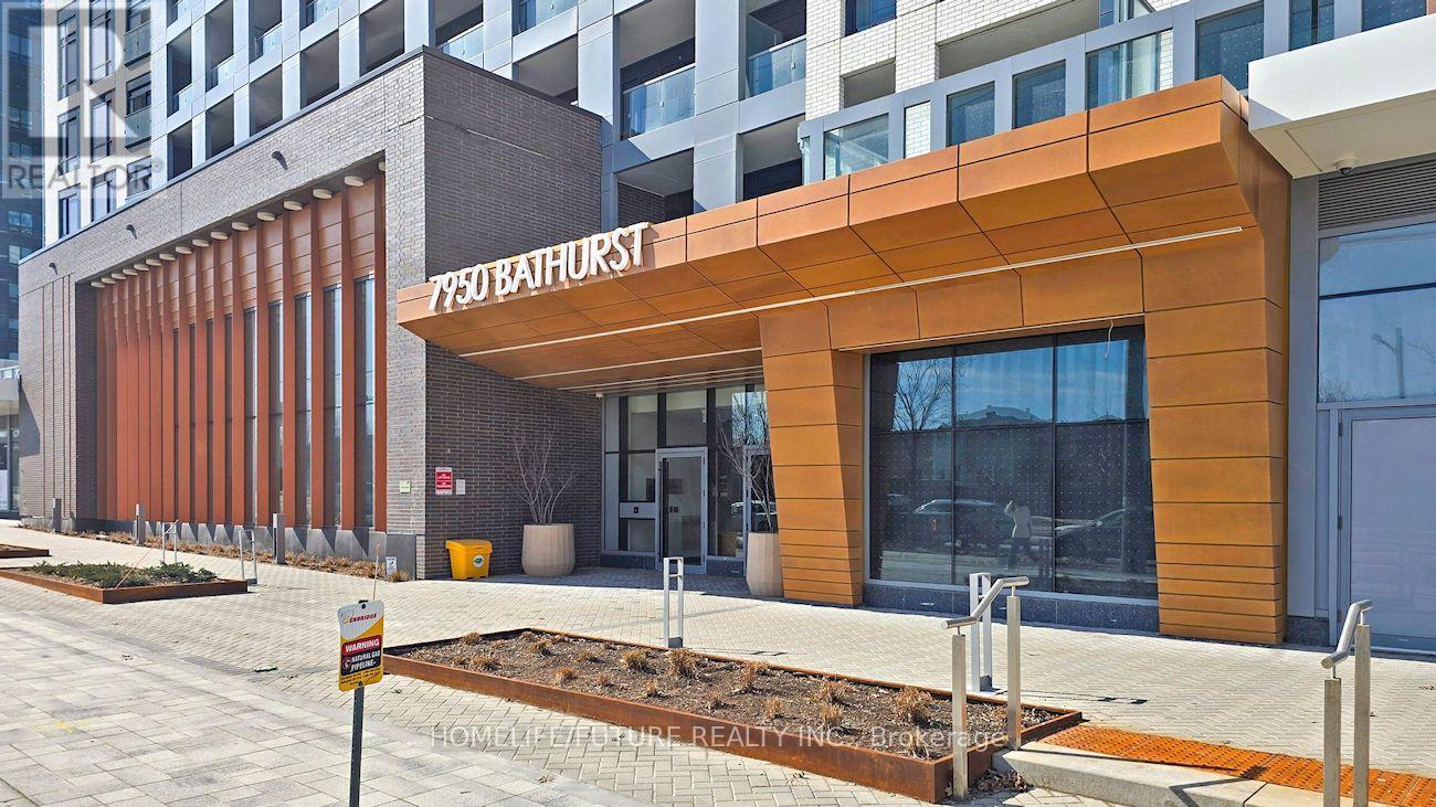 Photo of 7950 Bathurst Street