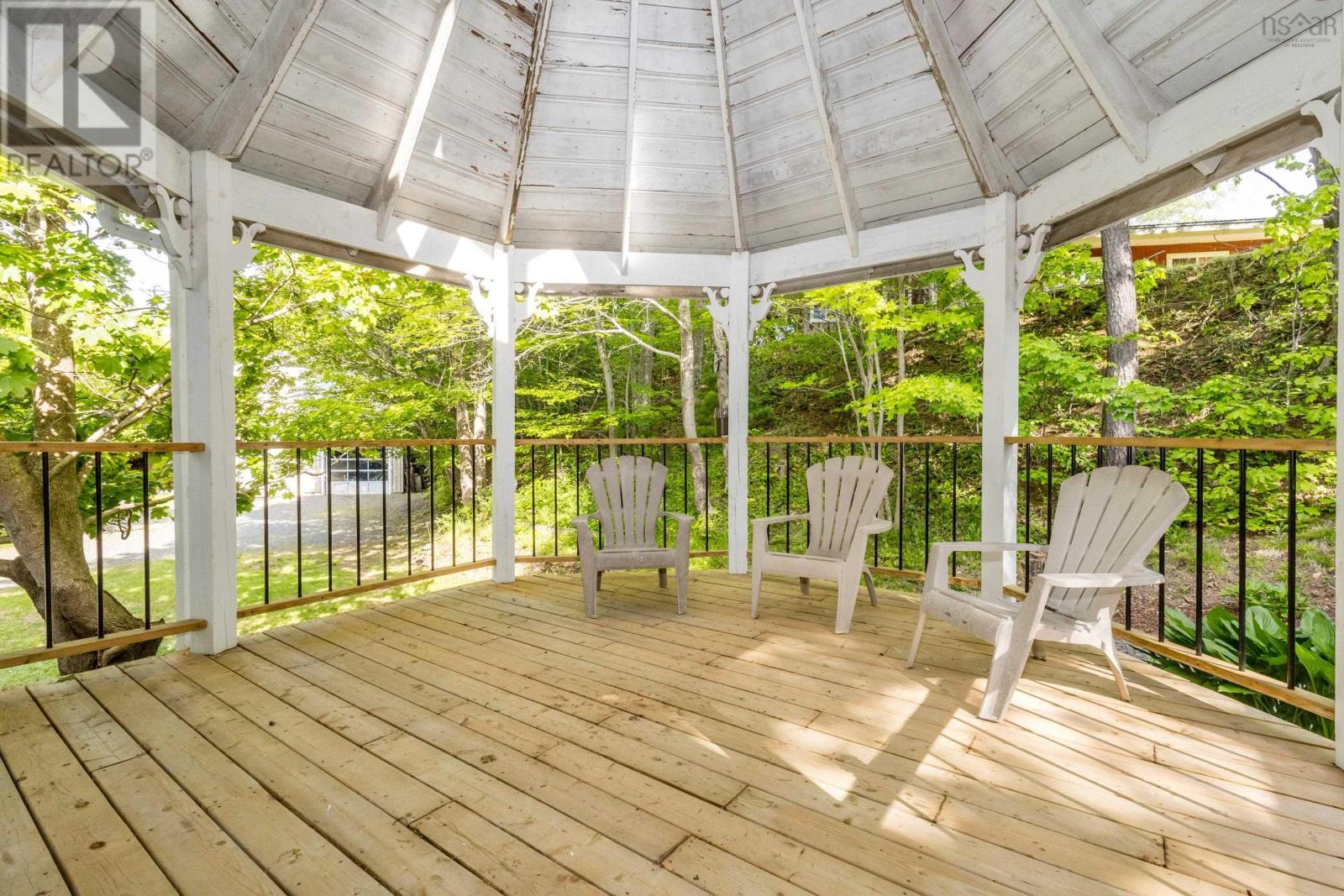 Property 36 of 49 of 7 Bonavista Avenue