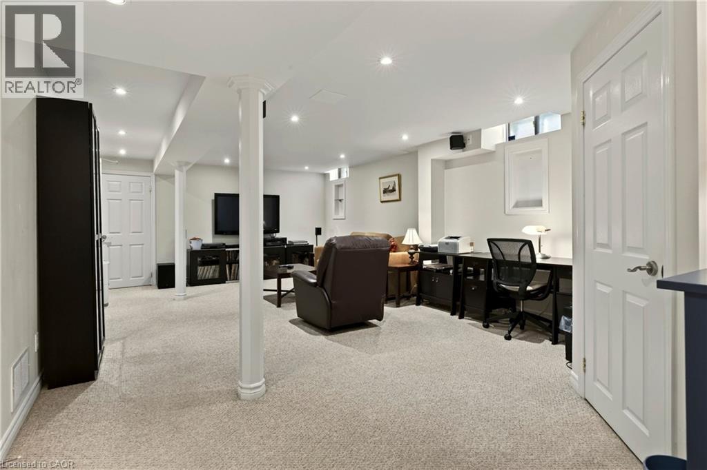 4348 JENKINS Crescent - 31