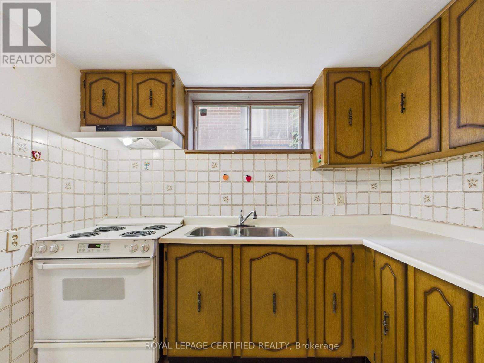 196 MOUNT OLIVE DRIVE - Image 34