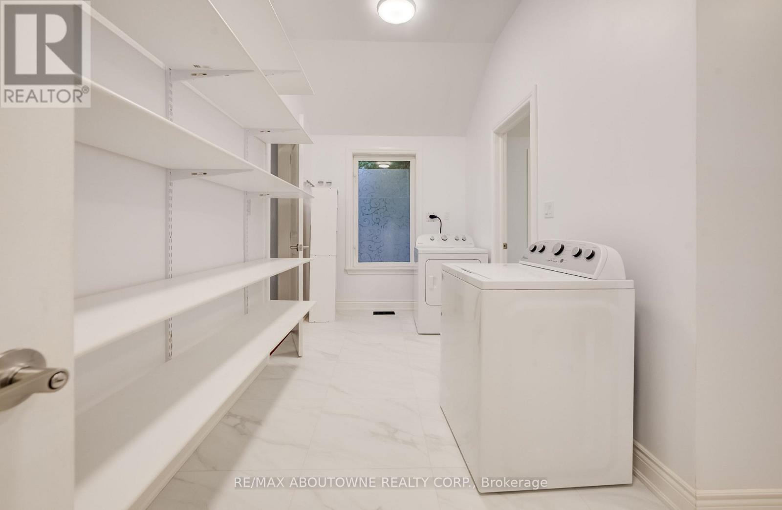 3091 PARKERHILL ROAD - Image 28