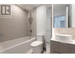 Bathroom - 518 - 28 Ann Street, Mississauga, ON L5G3G1 Photo 6