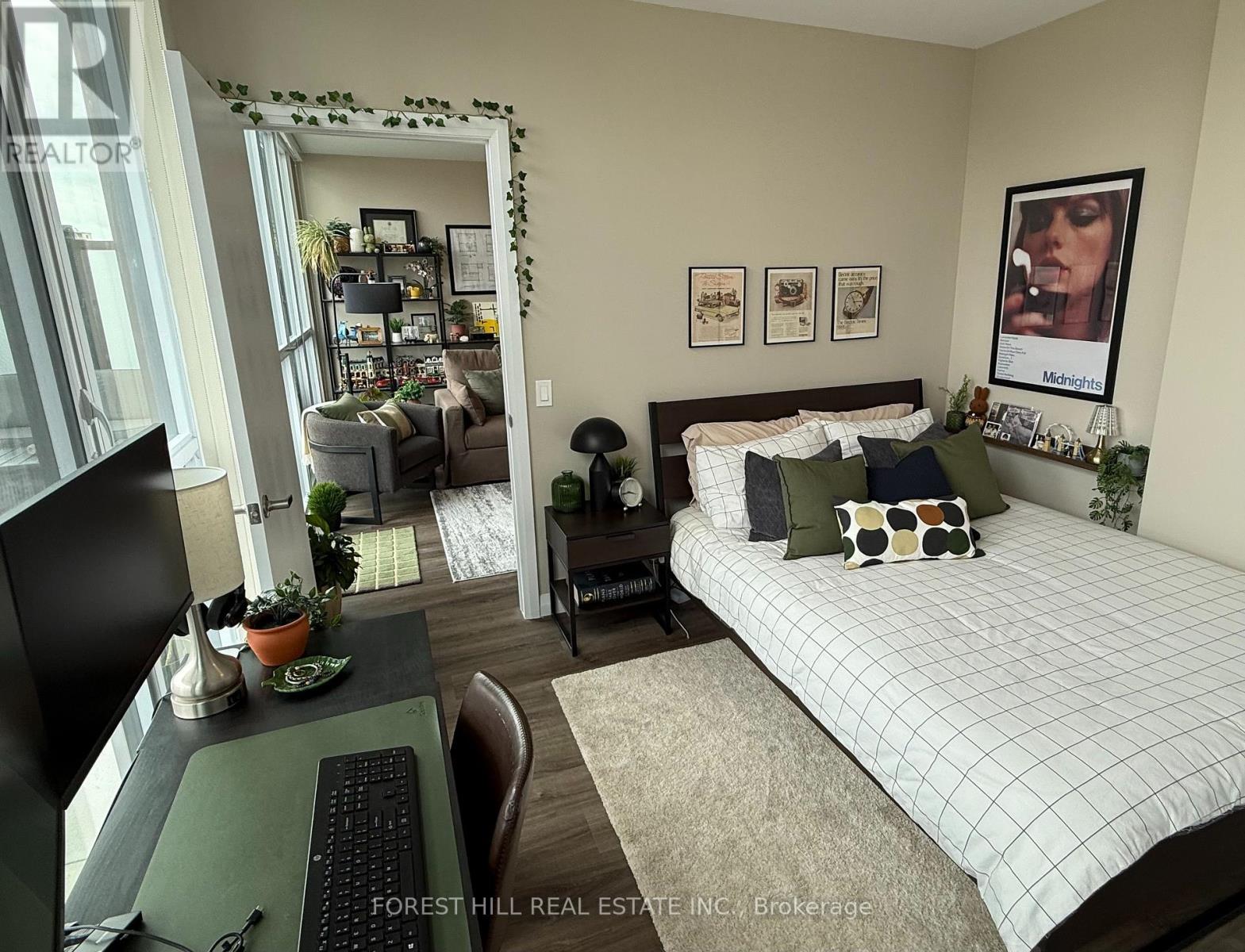 #602 60 CHARLES STREET W - Image 5