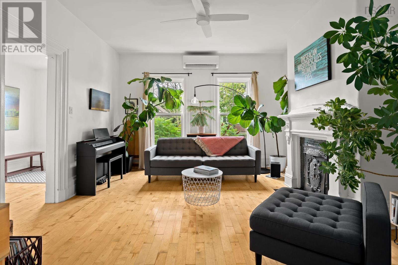 Property 3 of 48 of 15 Dahlia Street
