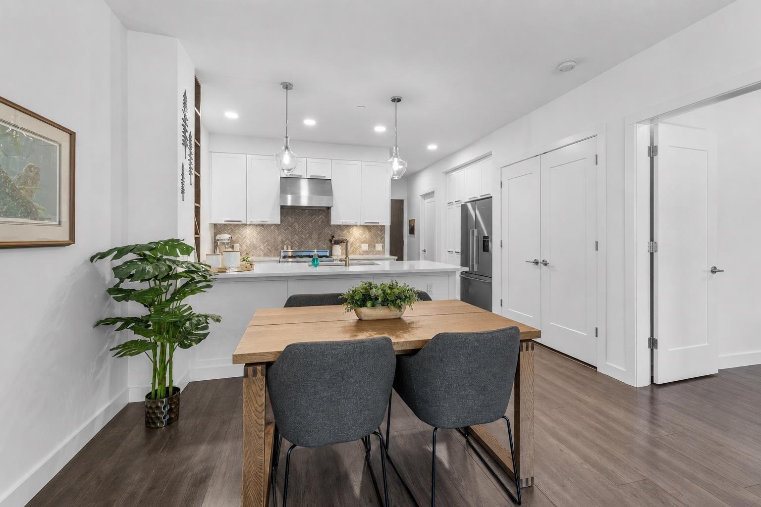 1 Bed, 2 Bath Apartment for Sale in Abbotsford – 309 33540 MAYFAIR AVENUE, Abbotsford – MLS# R3158362 - Image 8
