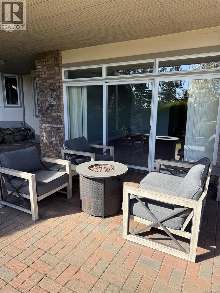2685 Sea Blush Dr - Image 59