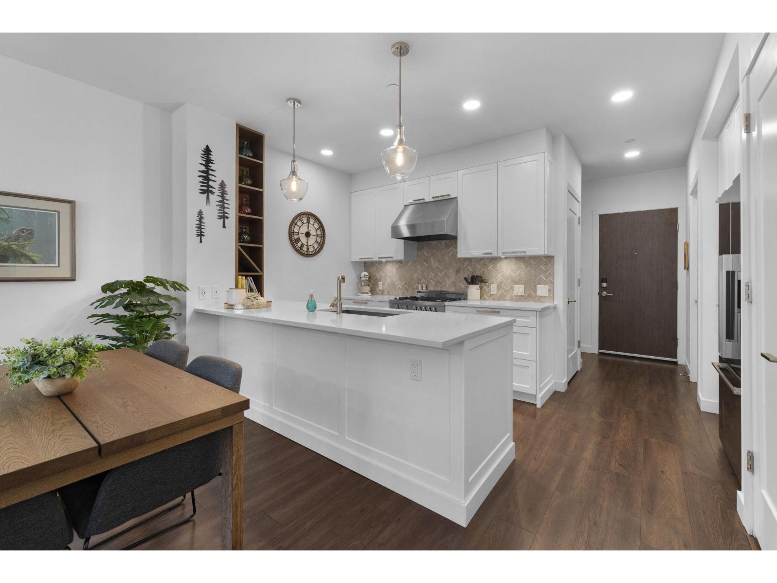 1 Bed, 2 Bath Apartment for Sale in Abbotsford – 309 33540 MAYFAIR AVENUE, Abbotsford – MLS# R3158362 - Image 2