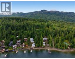 4255 Justin Road, Eagle Bay, BC V0E1T0 Photo 6