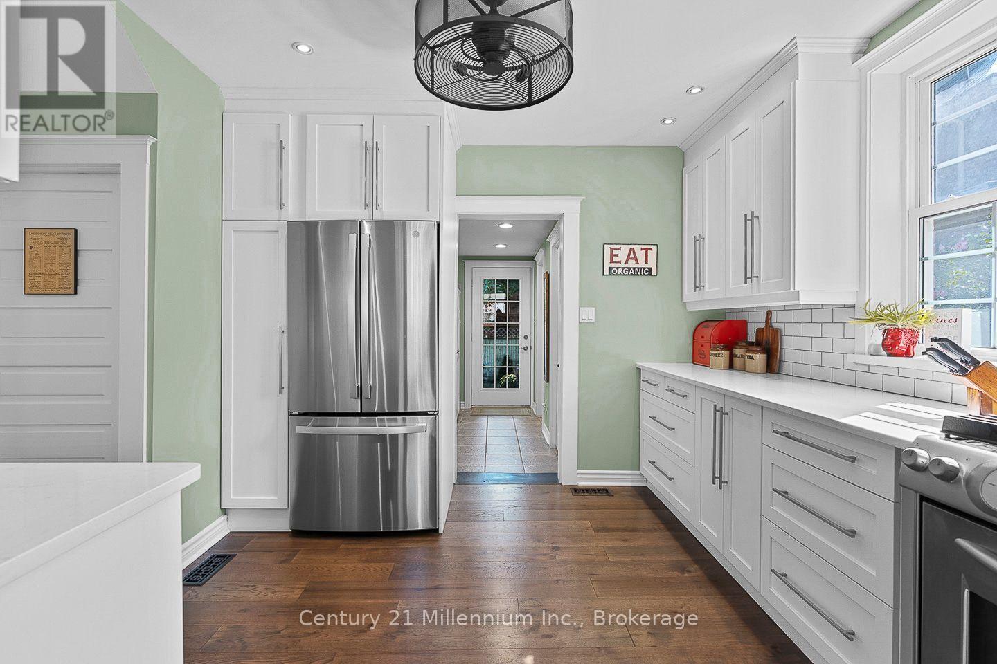 169 5TH A STREET E - Image 26