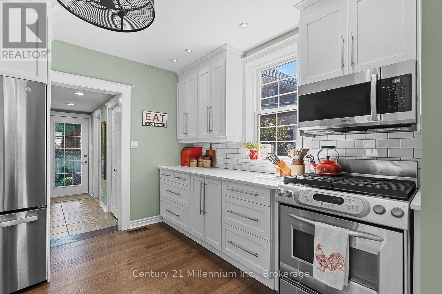169 5TH A STREET E - Image 27