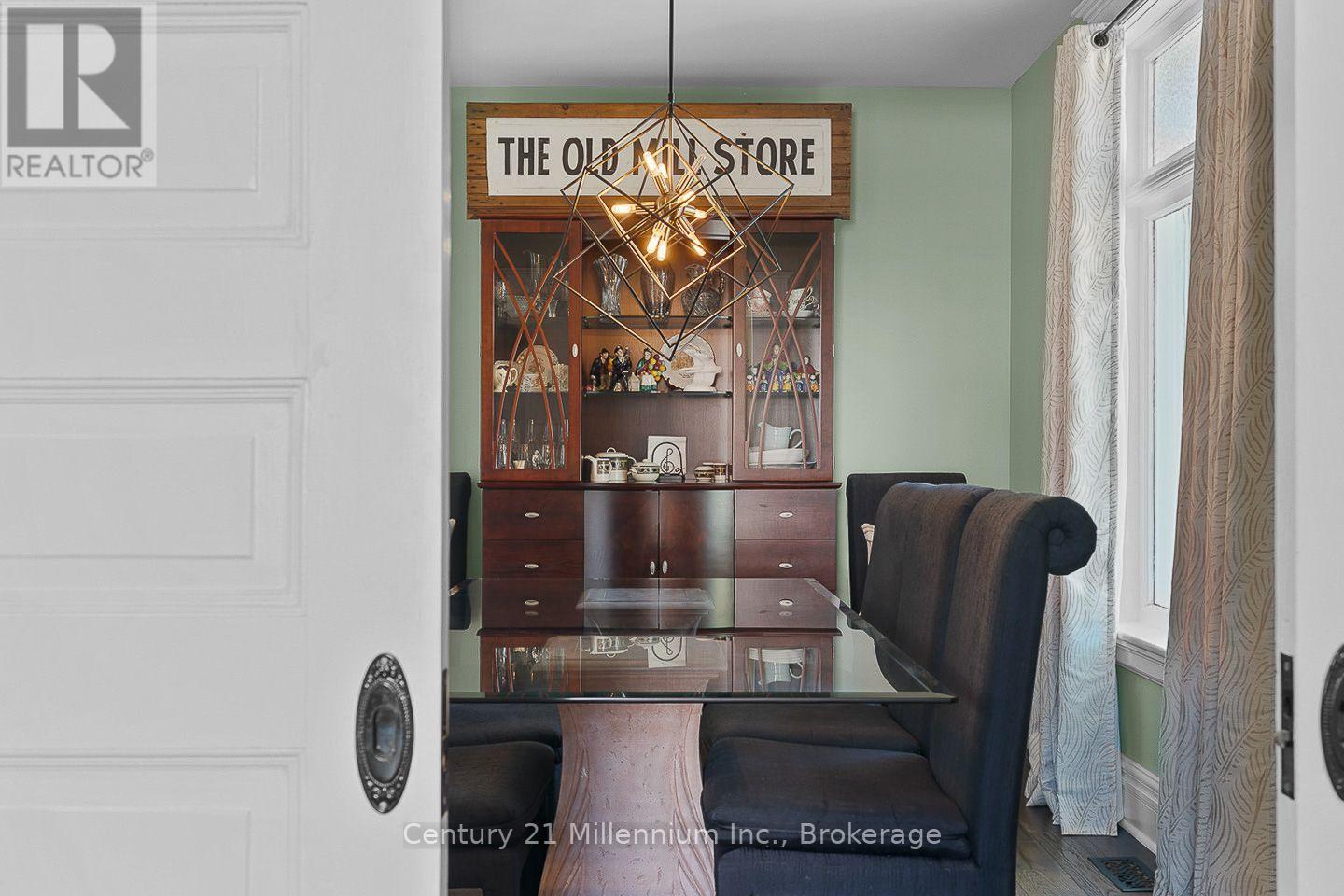 169 5TH A STREET E - Image 30