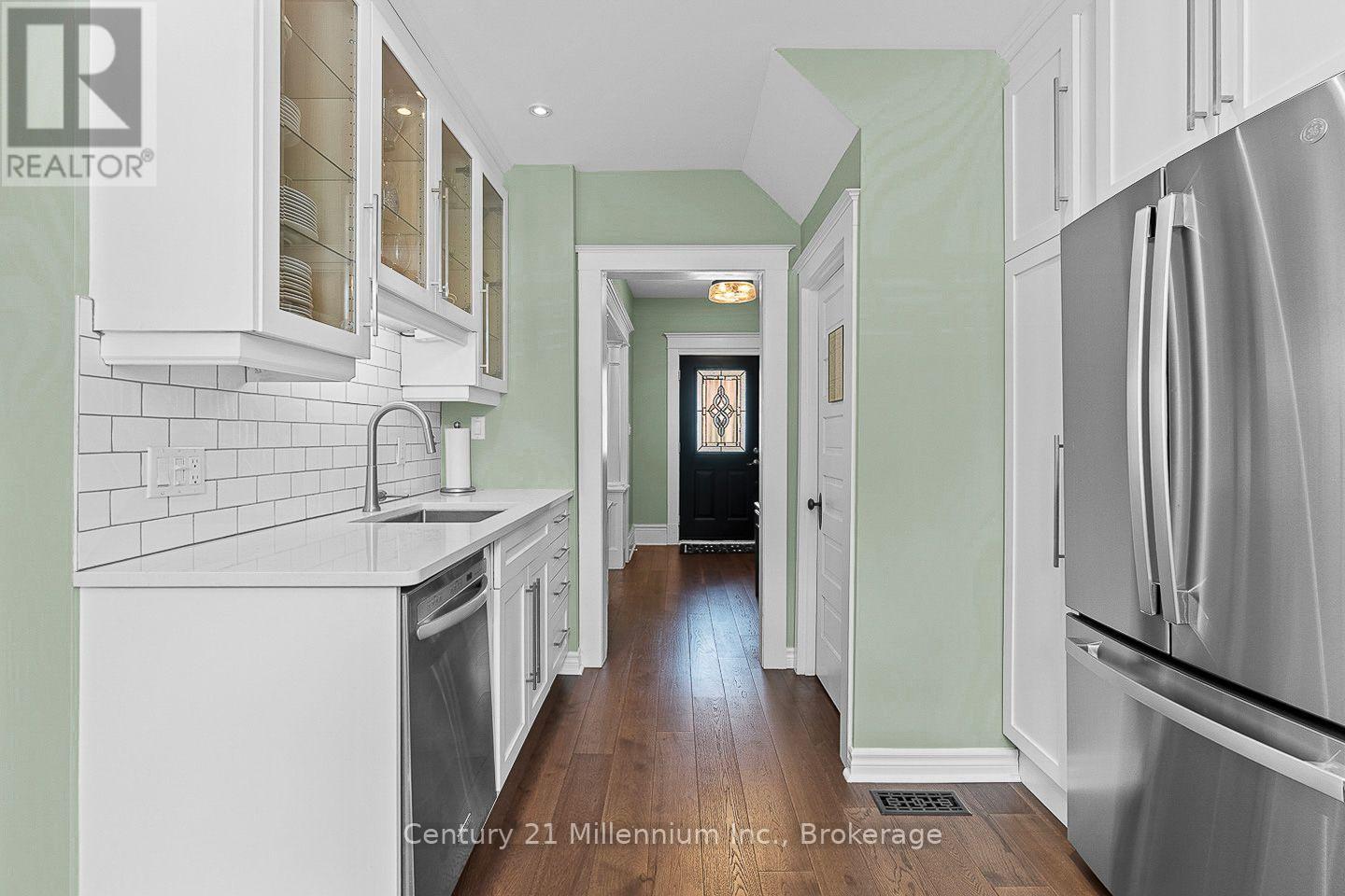 169 5TH A STREET E - Image 29