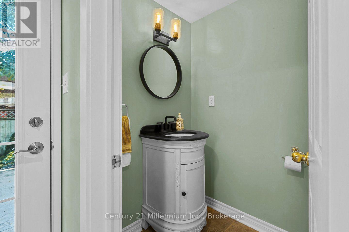 169 5TH A STREET E - Image 35
