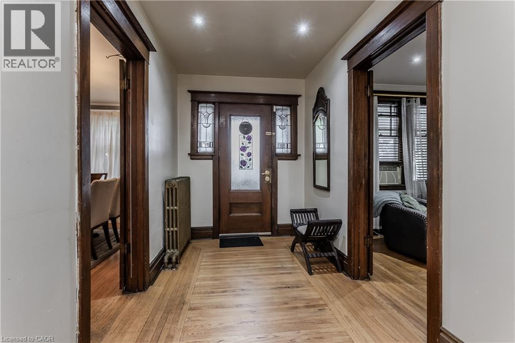 1088 KING Street E - 14