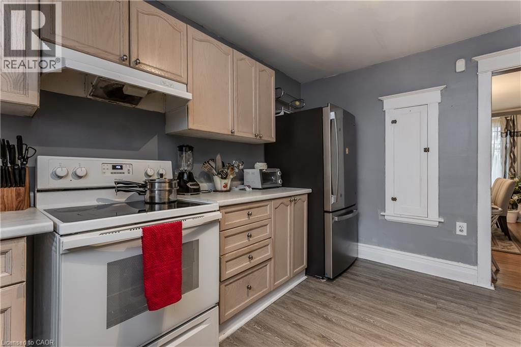 1088 KING Street E - 20