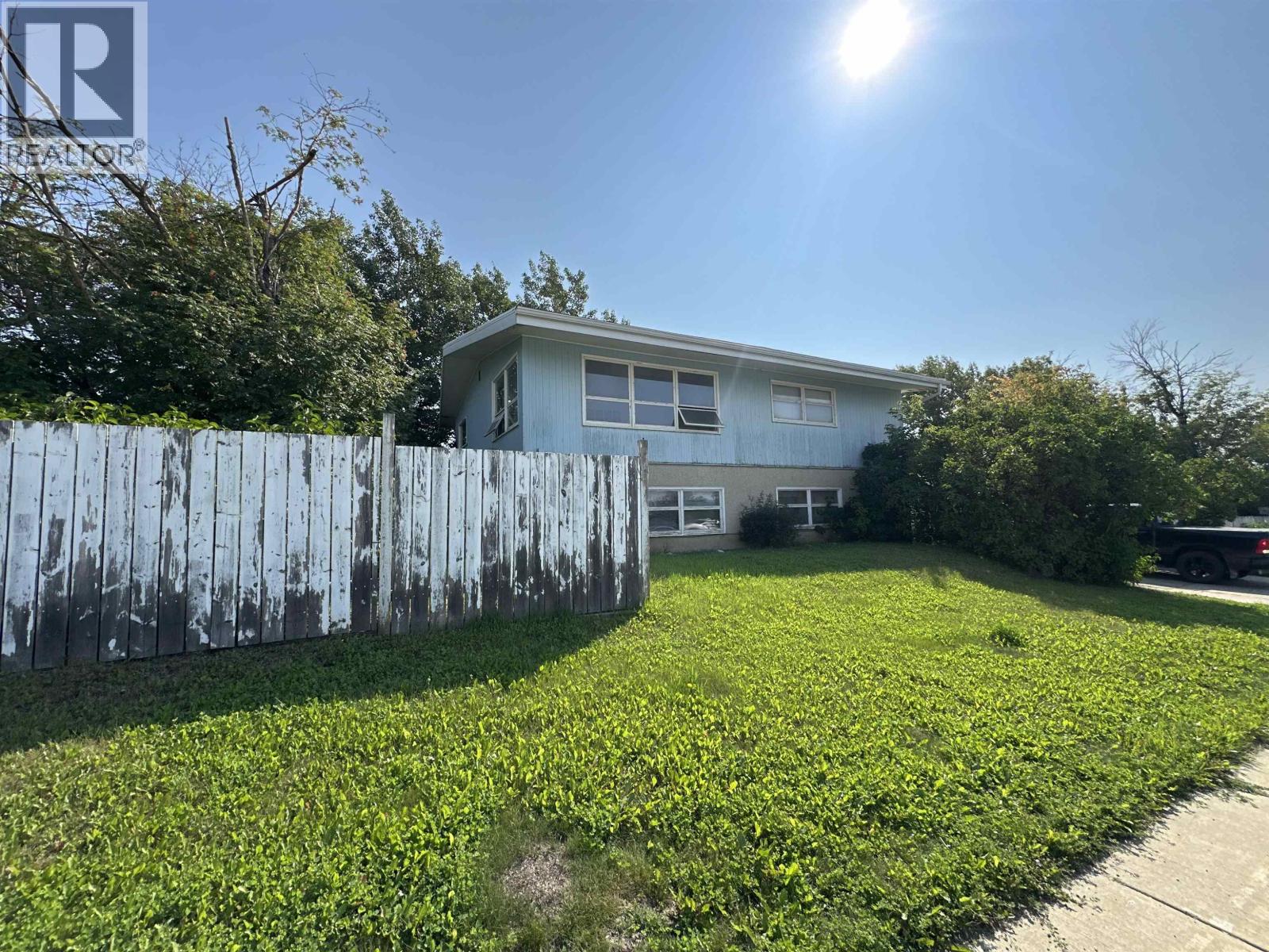 9319 98A AVENUE, Fort St. John