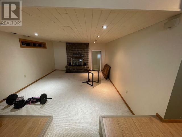 699 Coombes DR - 12