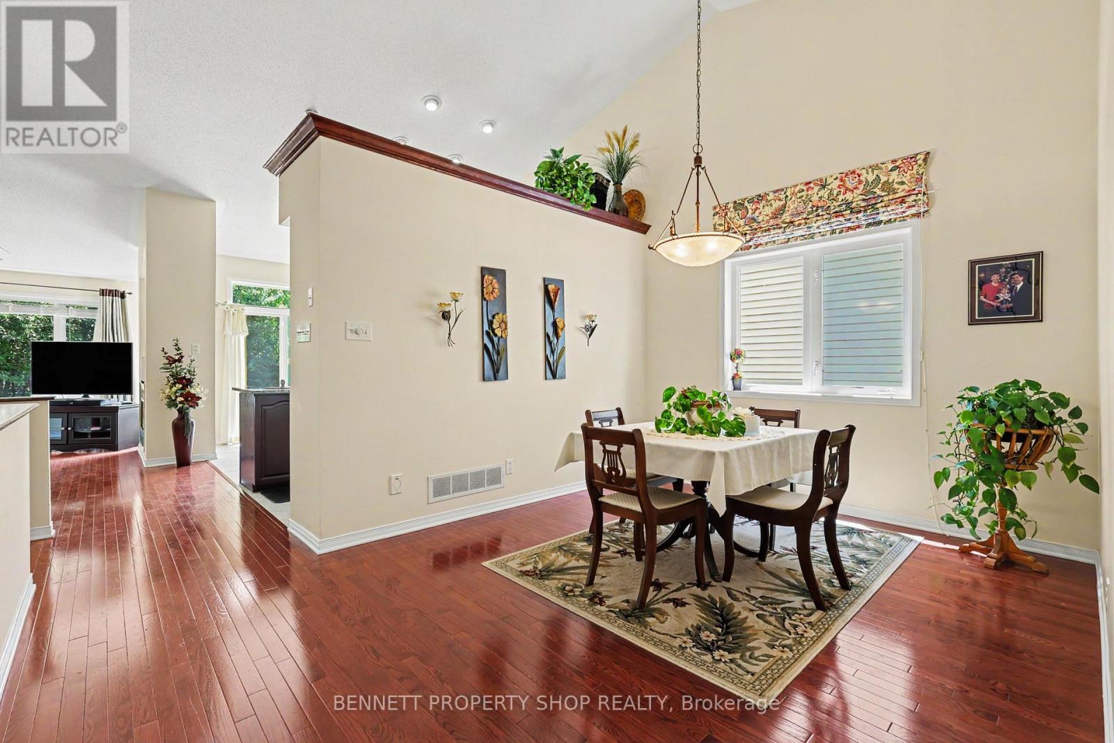 4 BURNSTEAD CRESCENT - 8