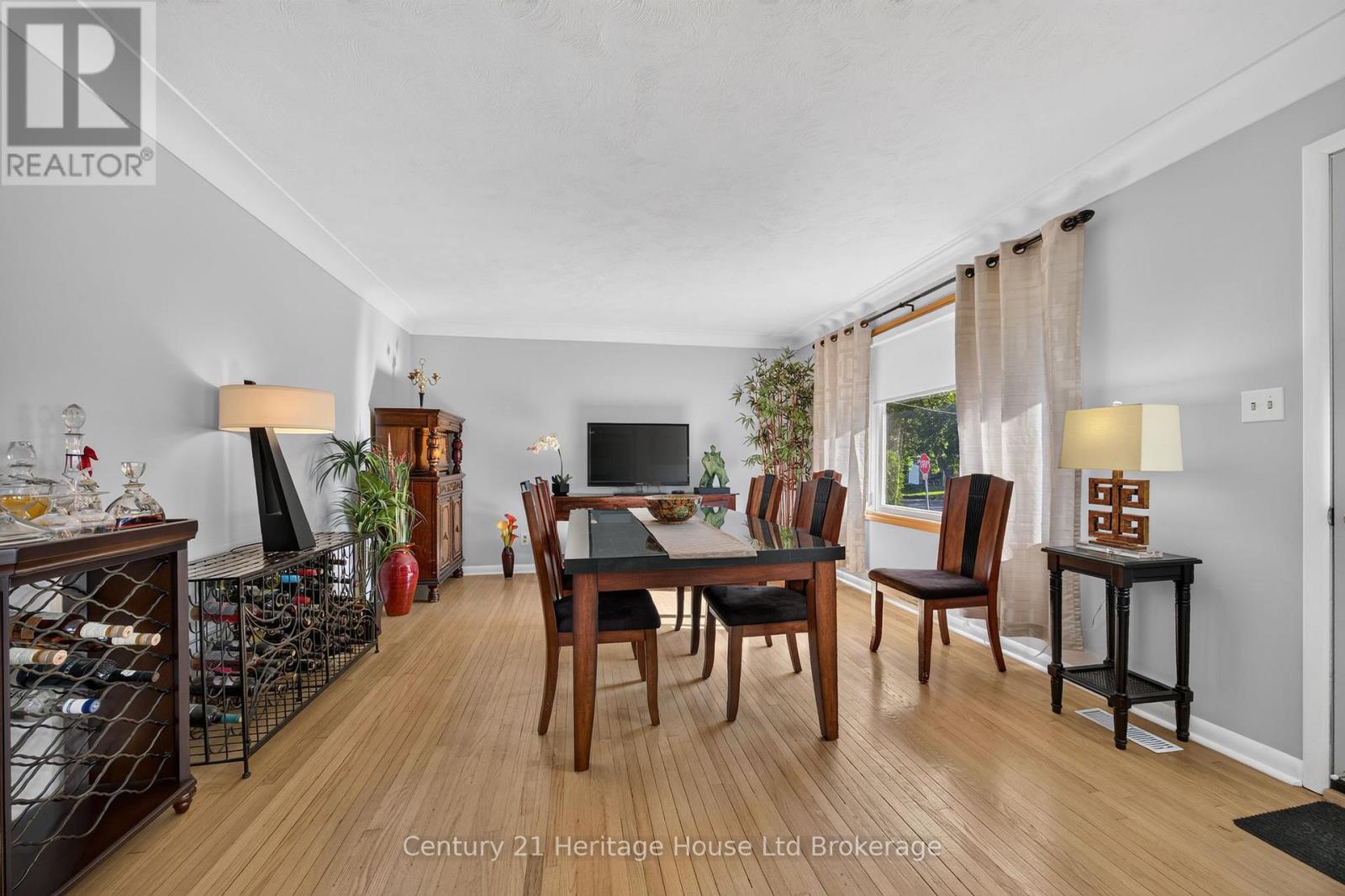 256 MARKWELL STREET - Image 4