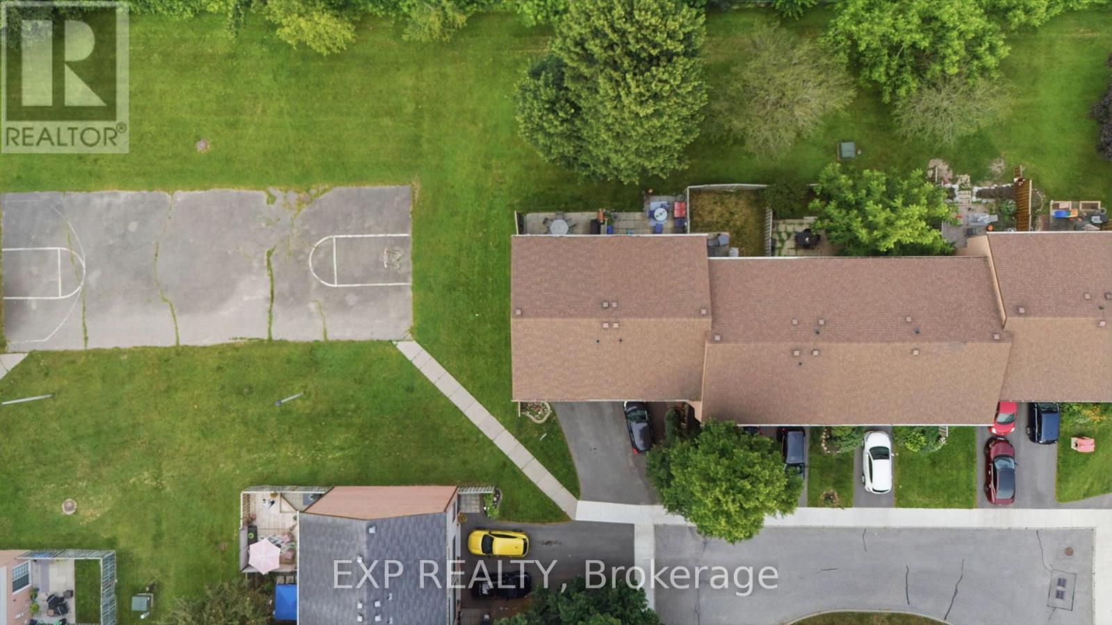 64 PARKLANE CIRCLE - 43
