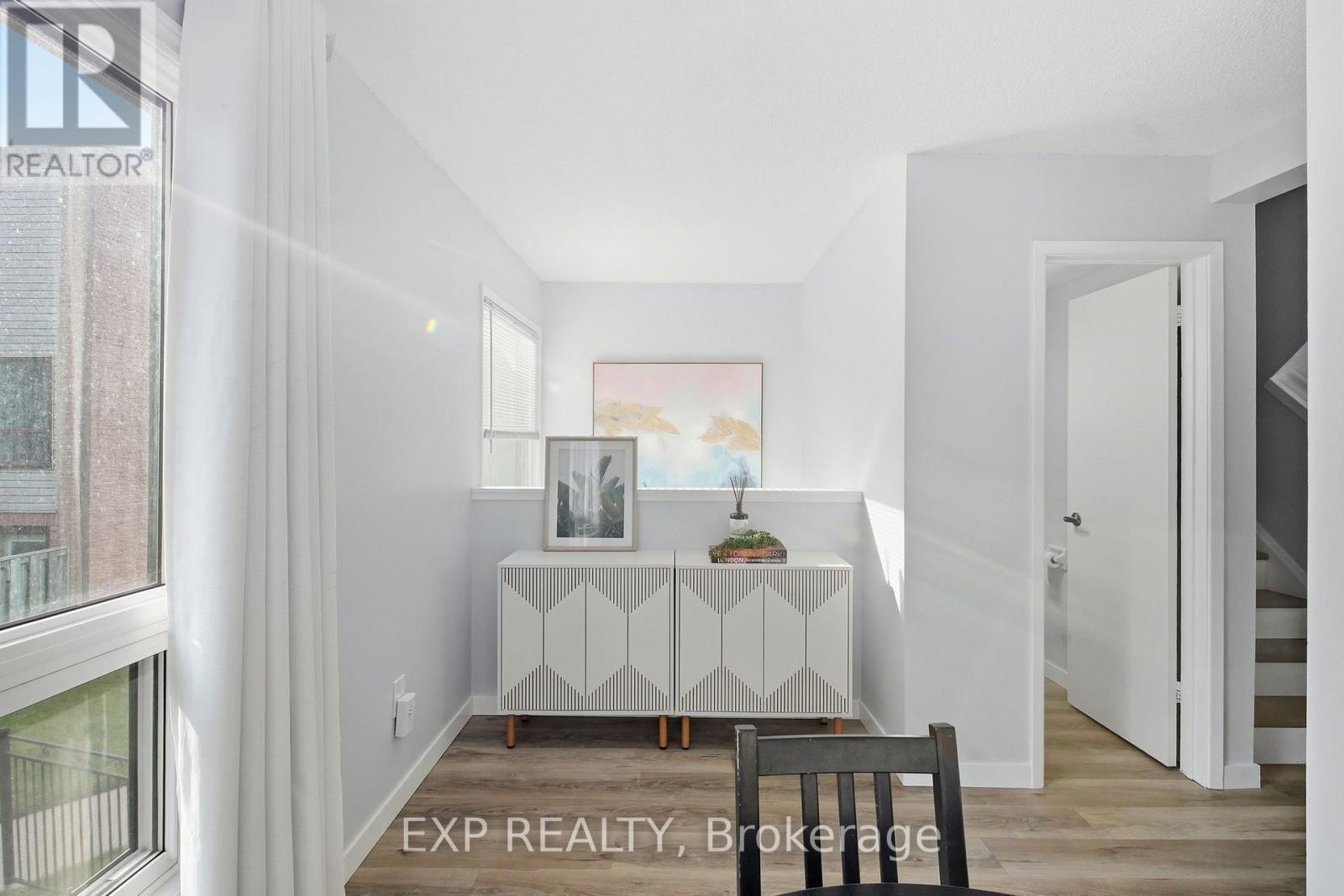 64 PARKLANE CIRCLE - Image 8