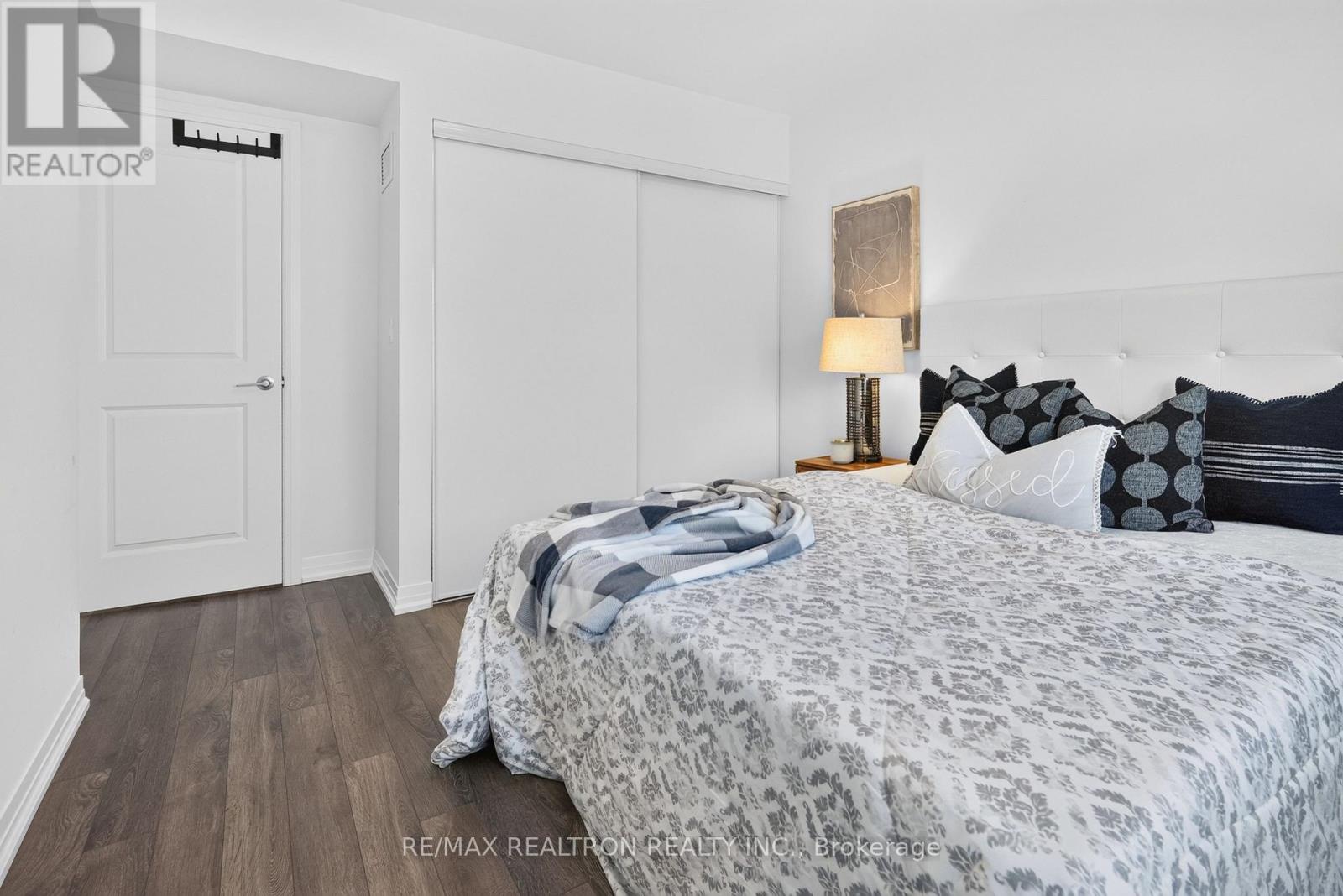 #1010 2635 WILLIAM JACKSON DRIVE - 13