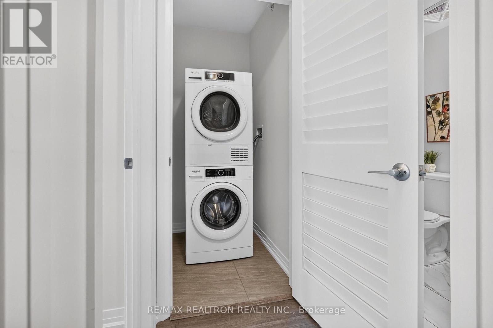 #1010 2635 WILLIAM JACKSON DRIVE - Image 18