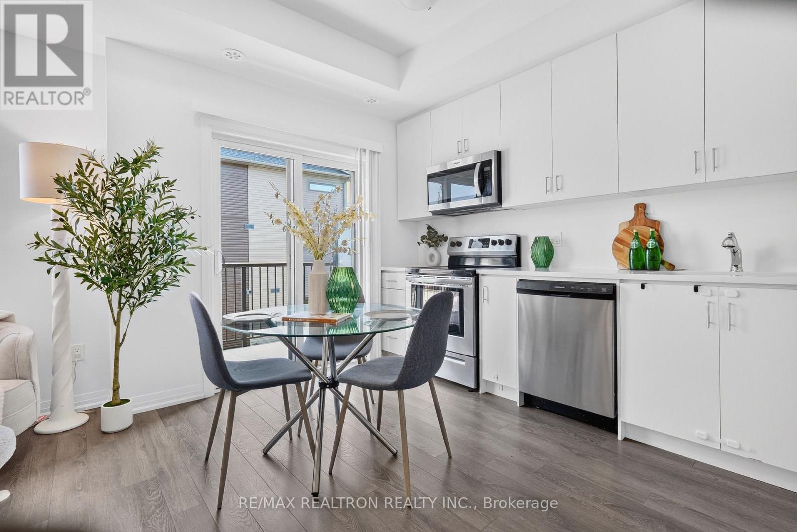 #1010 2635 WILLIAM JACKSON DRIVE - 6