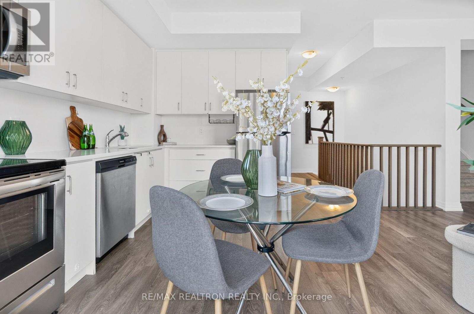 #1010 2635 WILLIAM JACKSON DRIVE - Image 9