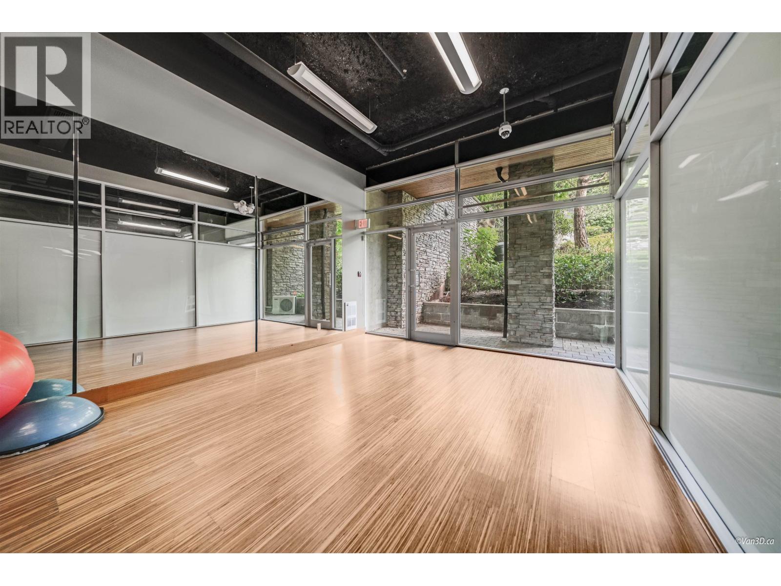301 7418 BYRNEPARK WALK, Burnaby