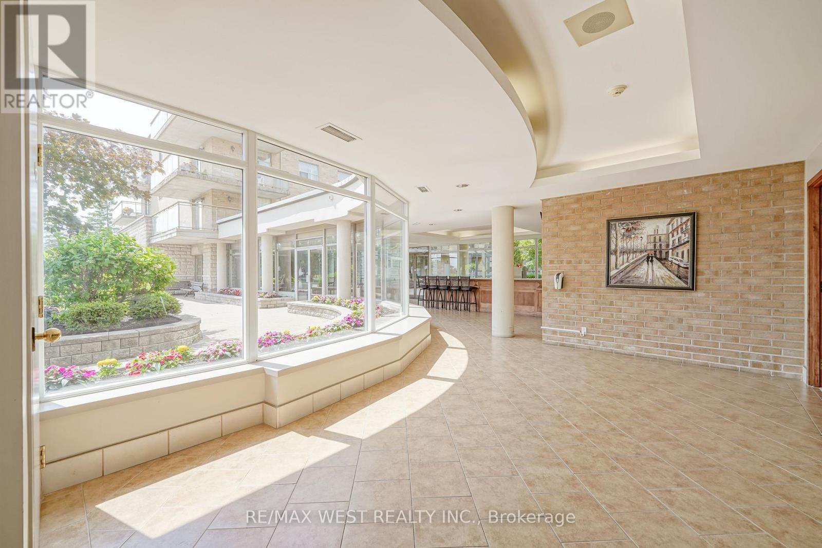 #414 2506 RUTHERFORD ROAD - 3