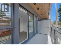 2xx 422 E 3rd Street, North Vancouver, BC V7L0K1 Photo 17