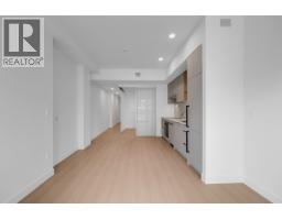 2xx 422 E 3rd Street, North Vancouver, BC V7L0K1 Photo 9