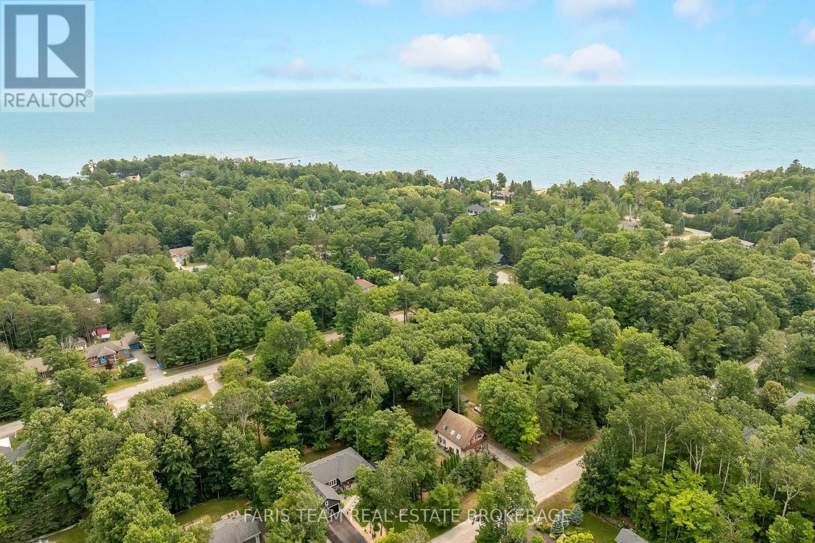 34 OAKWOOD AVENUE - 39