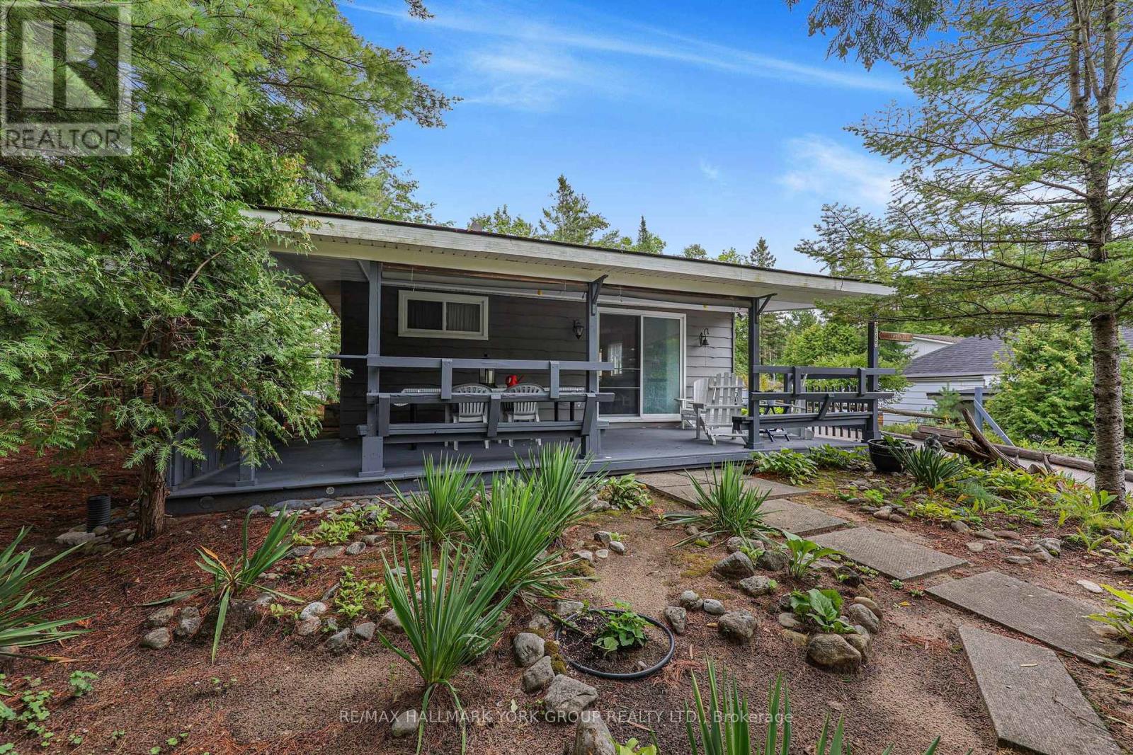 1085 RIVER ROAD E - 3
