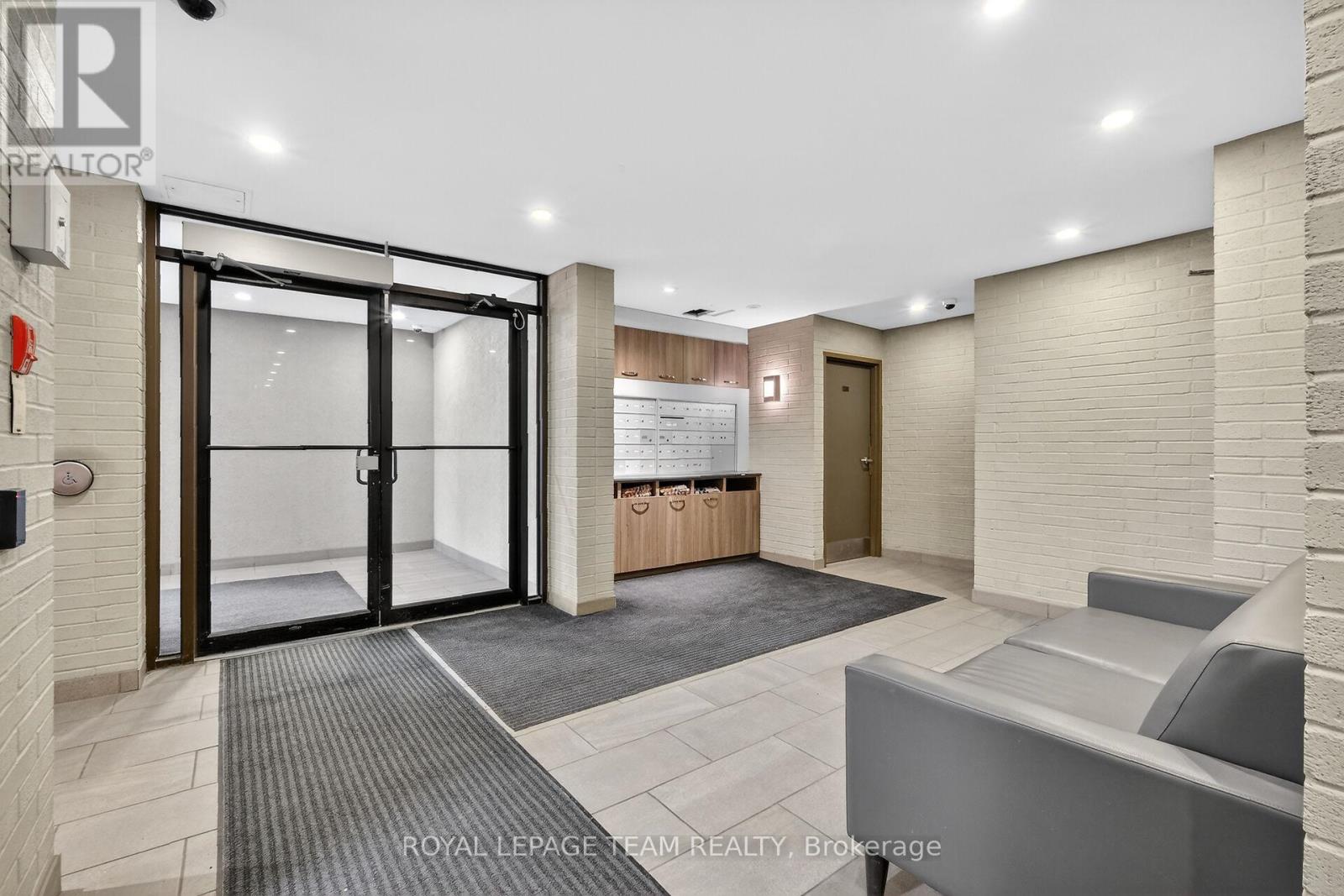 #601 40 ARTHUR STREET - 2