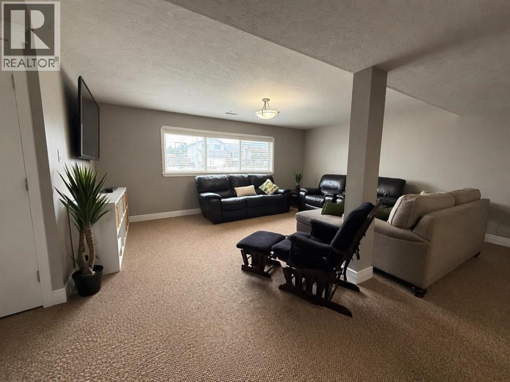 4404 54A Avenue - Image 18