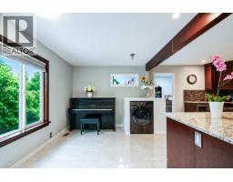 3691 Bargen Drive, Richmond, BC V6X2R7 Photo 16