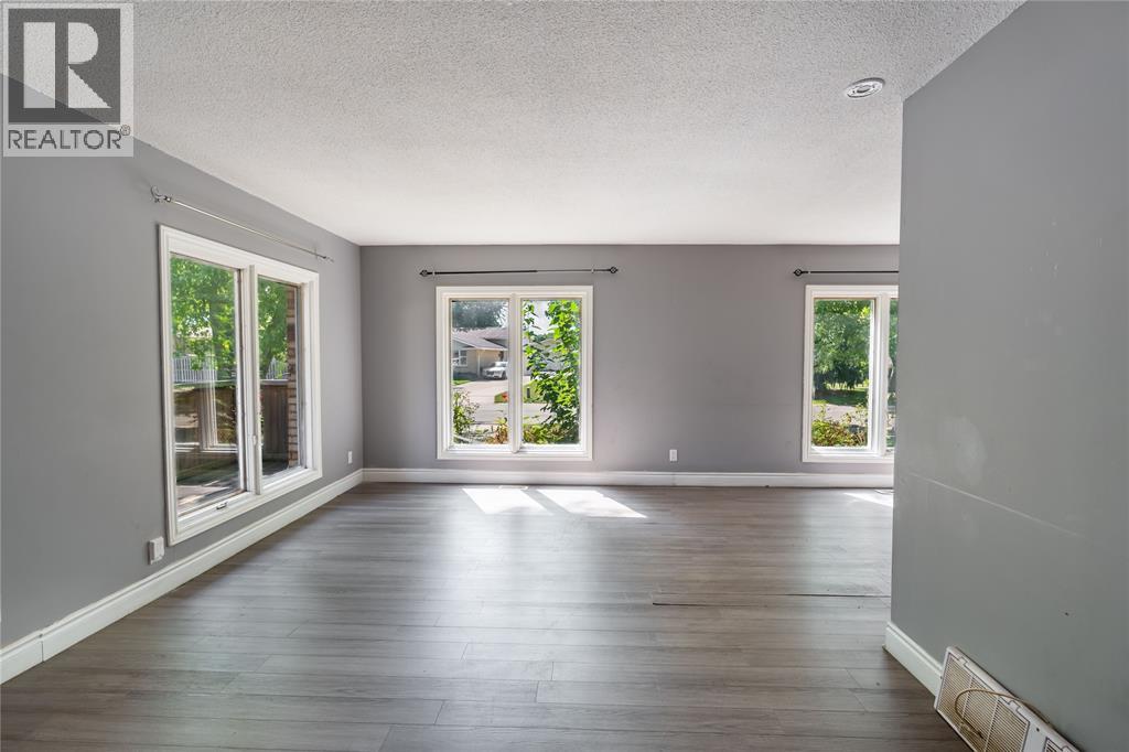 103 HANNA CRESCENT - Image 6