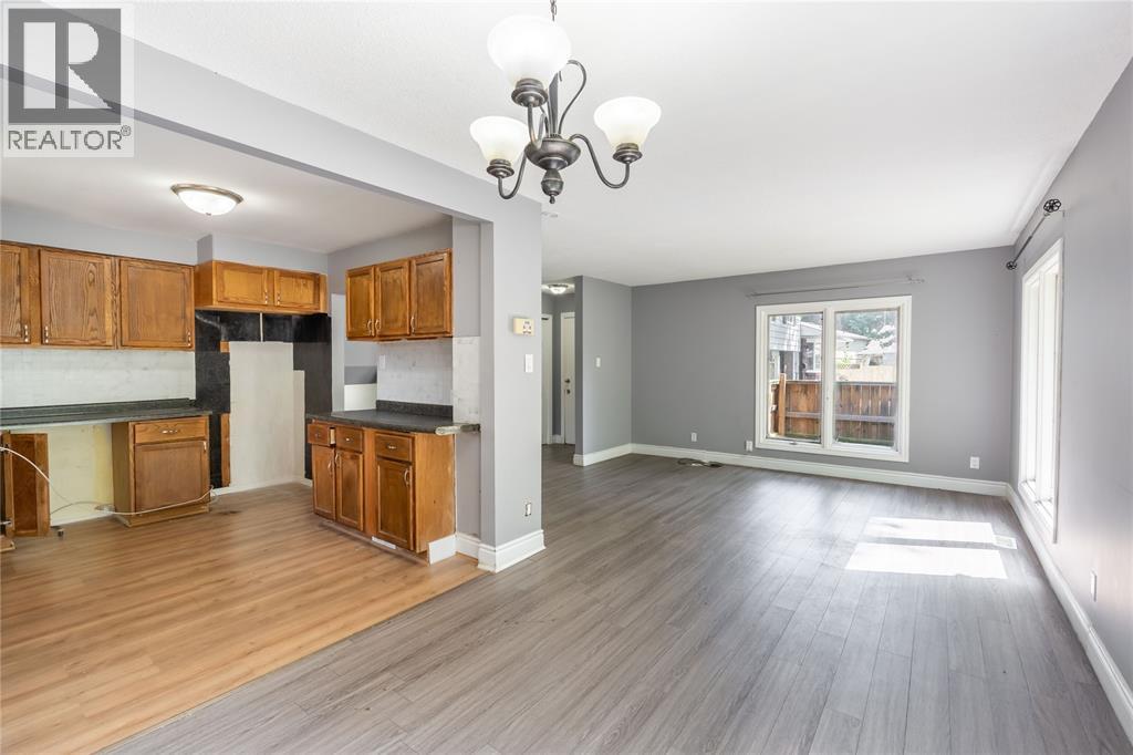 103 HANNA CRESCENT - Image 8